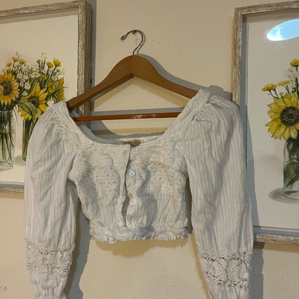Cottage core white small long sleeve top